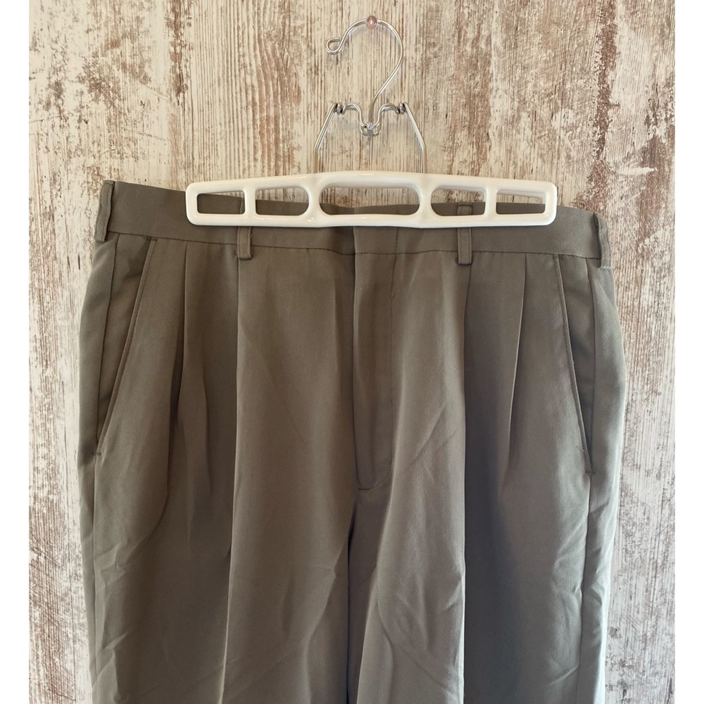Haggar tan dress pants - Picture 2 of 2